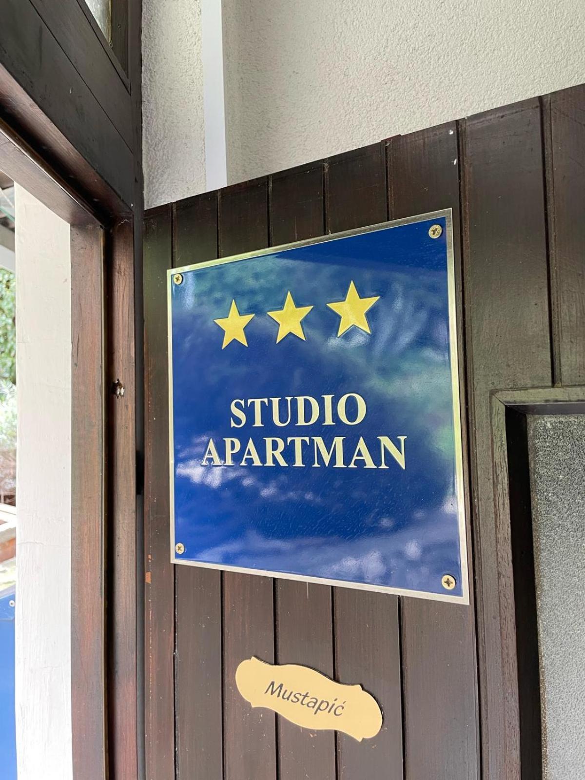 Morska Postelja - Sea Bed Apartment Omiš Exterior foto