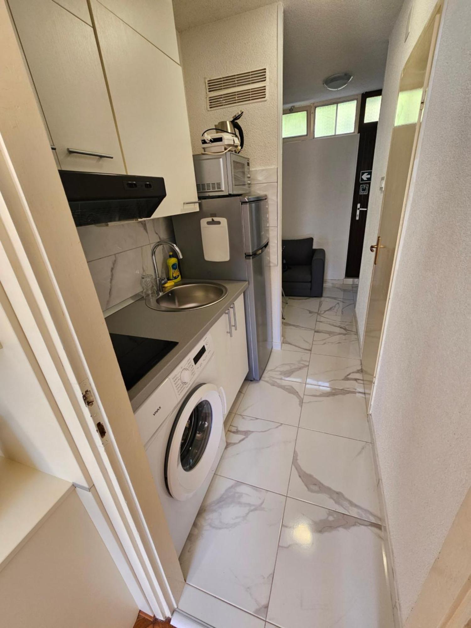 Morska Postelja - Sea Bed Apartment Omiš Exterior foto